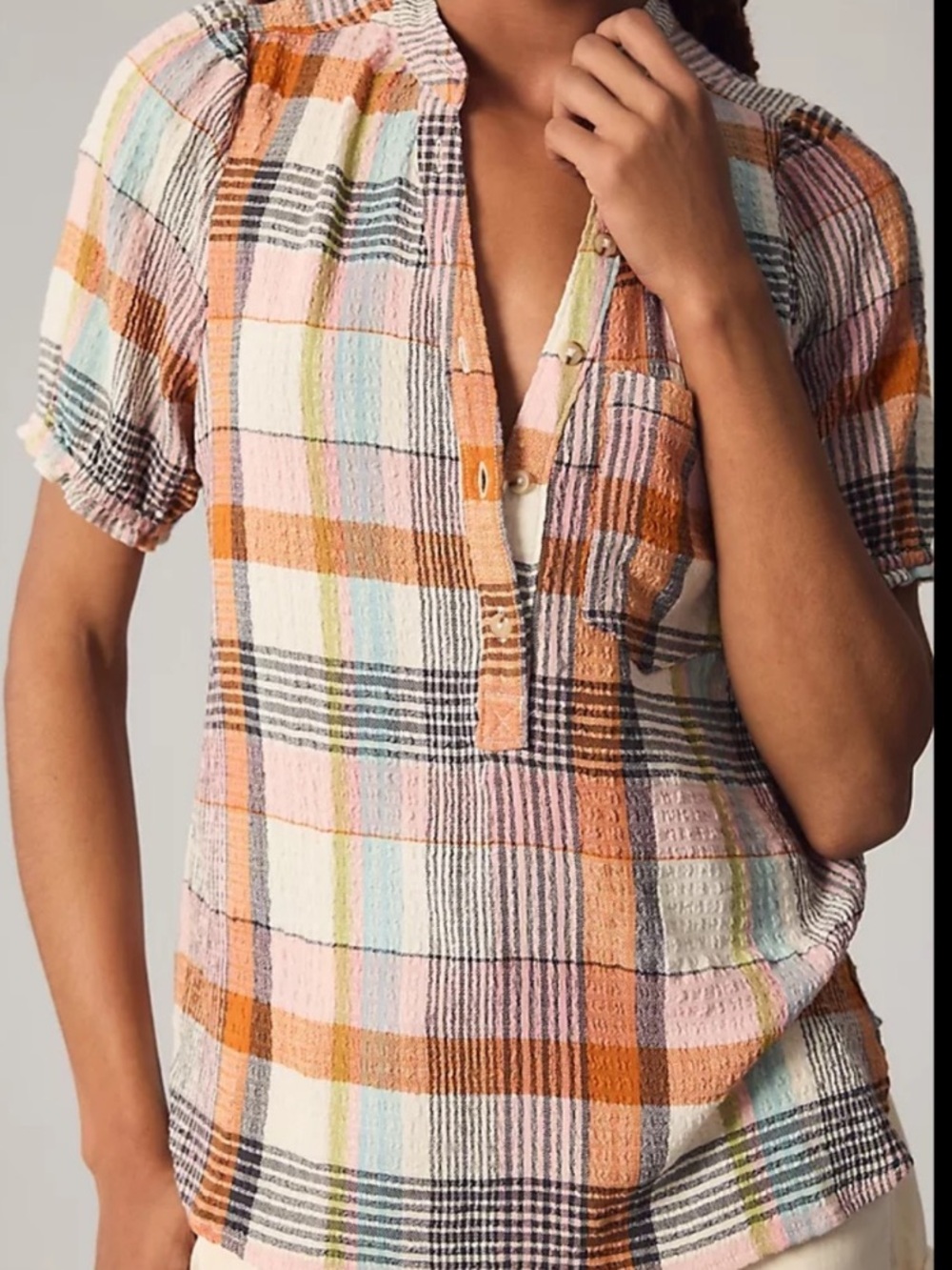 PILCRO ANTHROPOLOGIE PLAID GAUZY HENLEY V-NECK TOP BROWN & ORANGE SIZE SMALL EUC